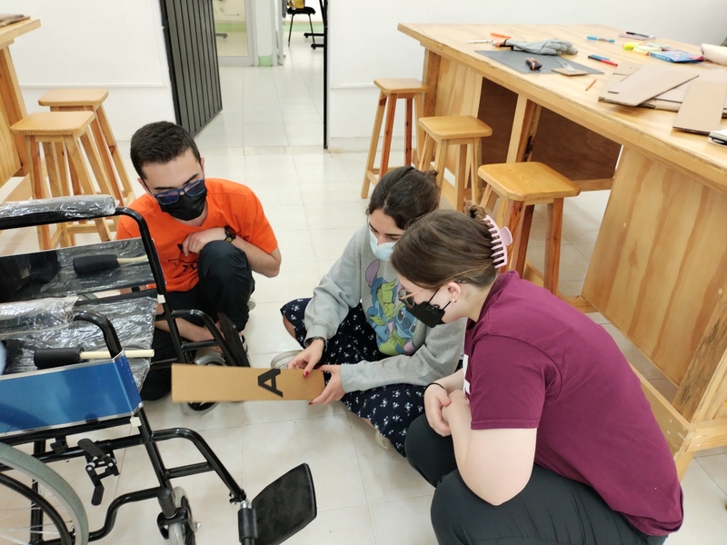 MIT D-Lab students collaborate with adaptive design center in Mexico