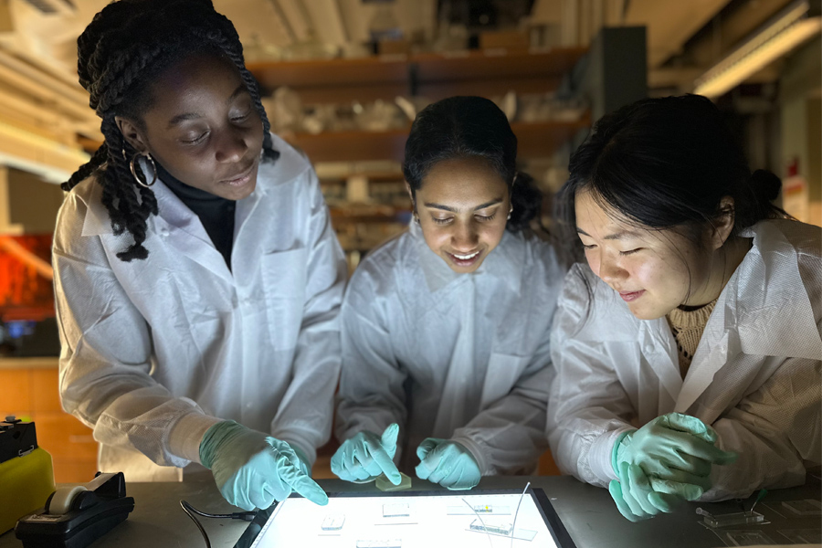 MIT class takes students on a grand tour of the interdisciplinary world of biotech